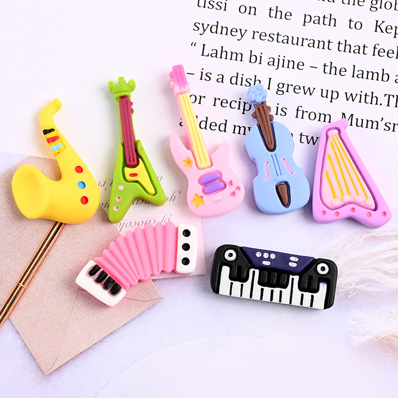 10pcs Kartun Kawaii Resin Mini - Musical Instrument Jewelry ulasan dan harga